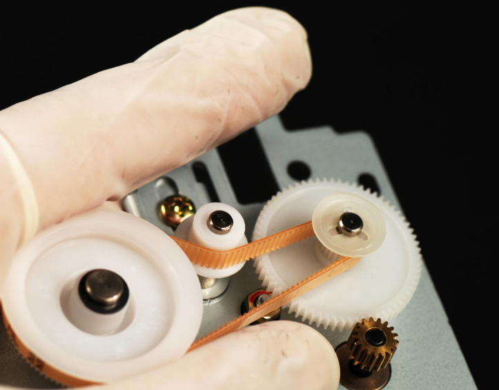 What is structural plastic lubrication?