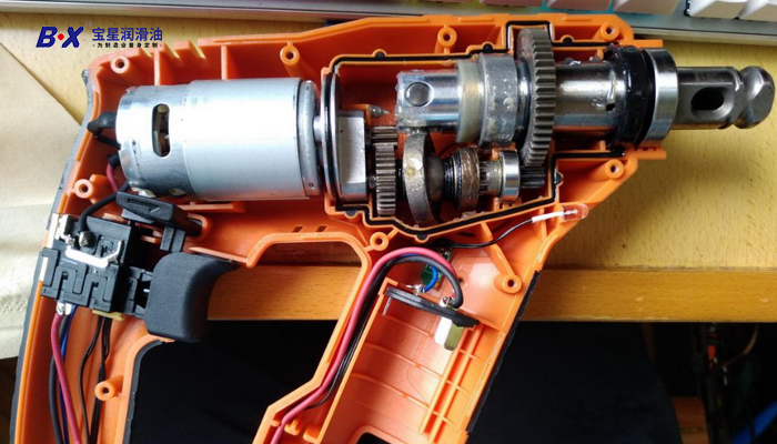 Electric tool lubricating and noise reducing grease